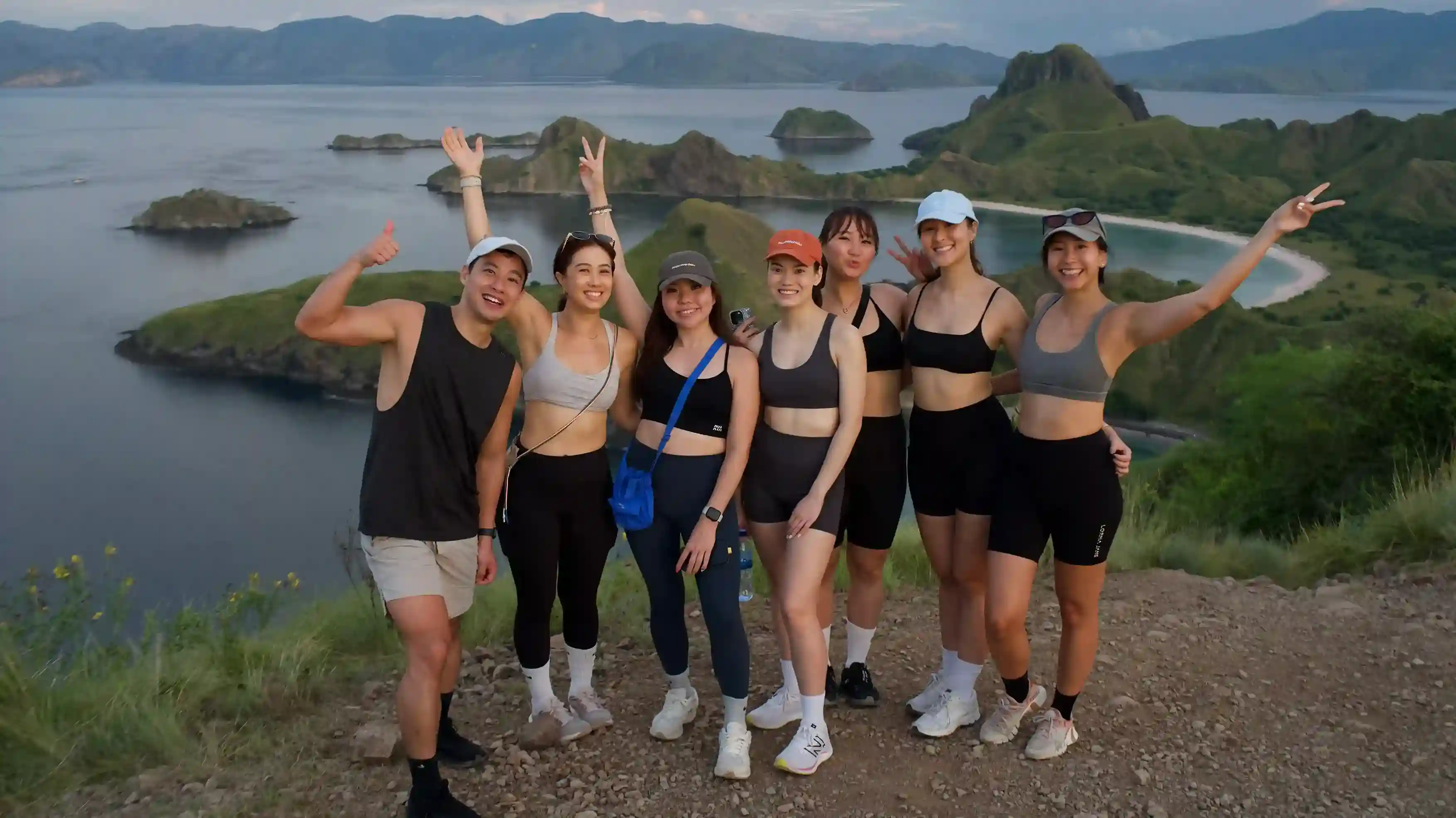 Komodo Wellness Charter vs. Group Trip: Which Is Better?